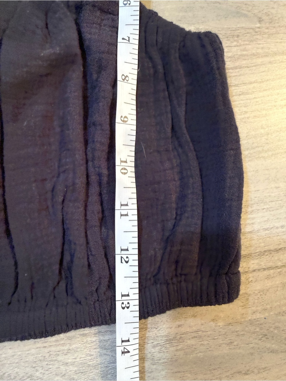 Express Black Cropped Ruched Spaghetti Strap Top - Picture 4 of 6